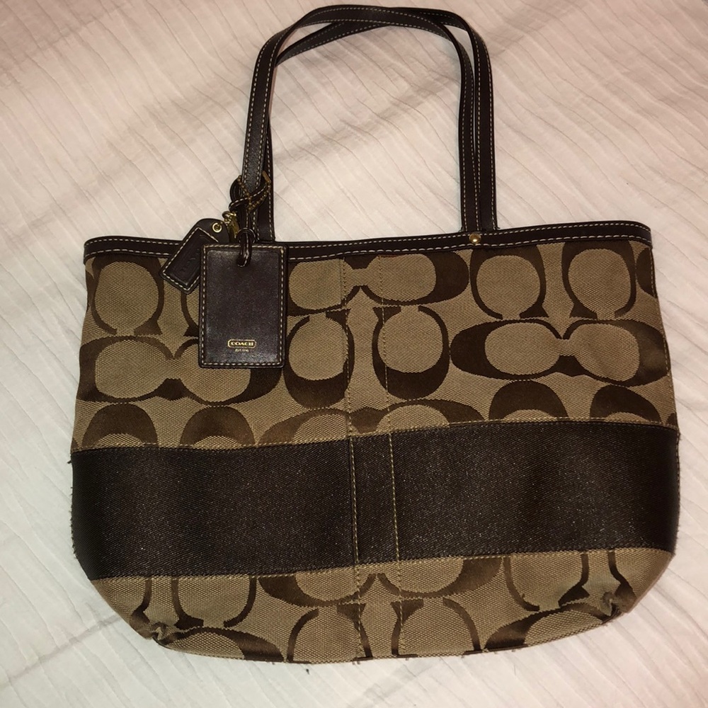 SignatureCoach Tote